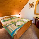 Hisa Resje 3*