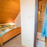 Hisa Resje Гостевой дом 3*