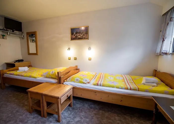 Hisa Resje בית הארחה 3*