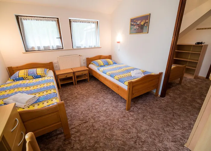 Hisa Resje 3* בוהין