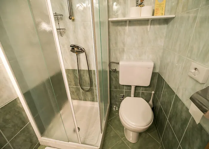 Hisa Resje Πανσιόν 3*