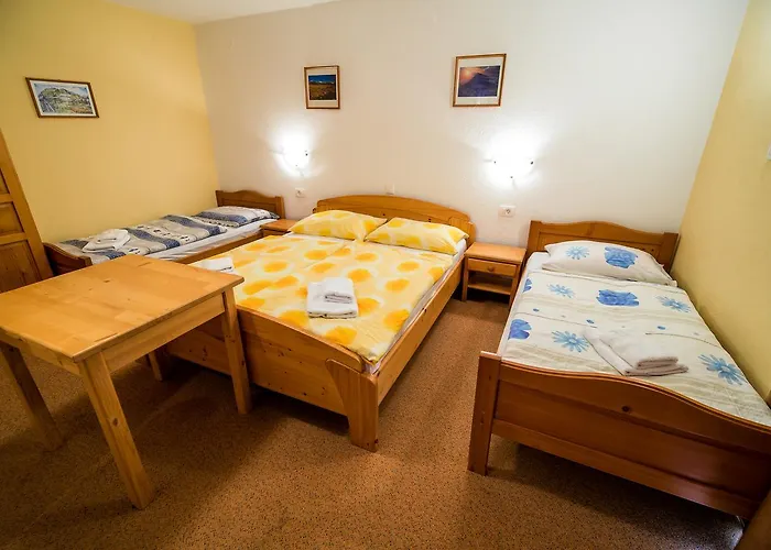 Hisa Resje בית הארחה