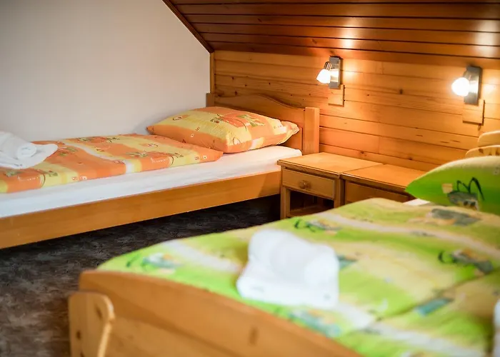 Hisa Resje בית הארחה 3*